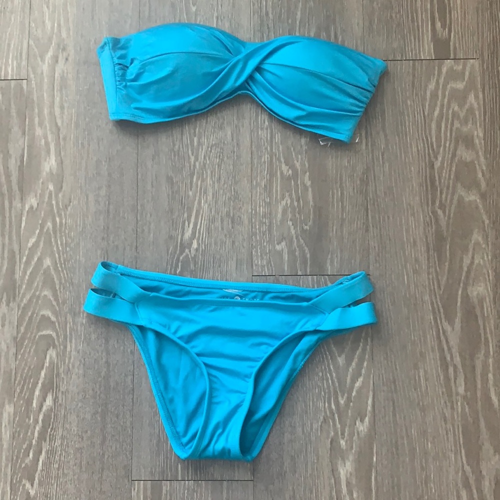 New- Shade & Shore Bikini - size L